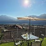 View And Private Covered Parking Space- La Terrazza Di Jo * 曼代洛-德尔拉里奥