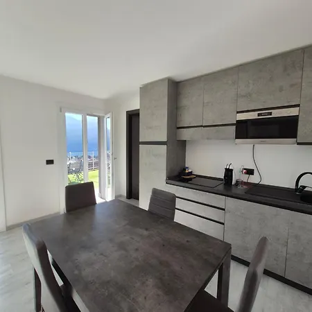 View And Private Covered Parking Space- La Terrazza Di Jo Mandello del Lario