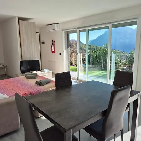 View And Private Covered Parking Space- La Terrazza Di Jo * Mandello del Lario