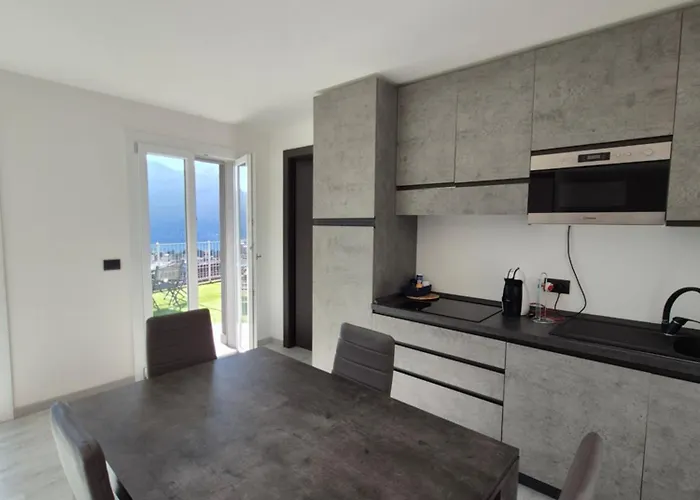 View And Private Covered Parking Space- La Terrazza Di Jo Mandello del Lario