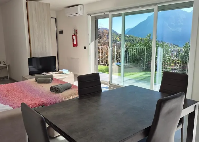 View And Private Covered Parking Space- La Terrazza Di Jo * Mandello del Lario